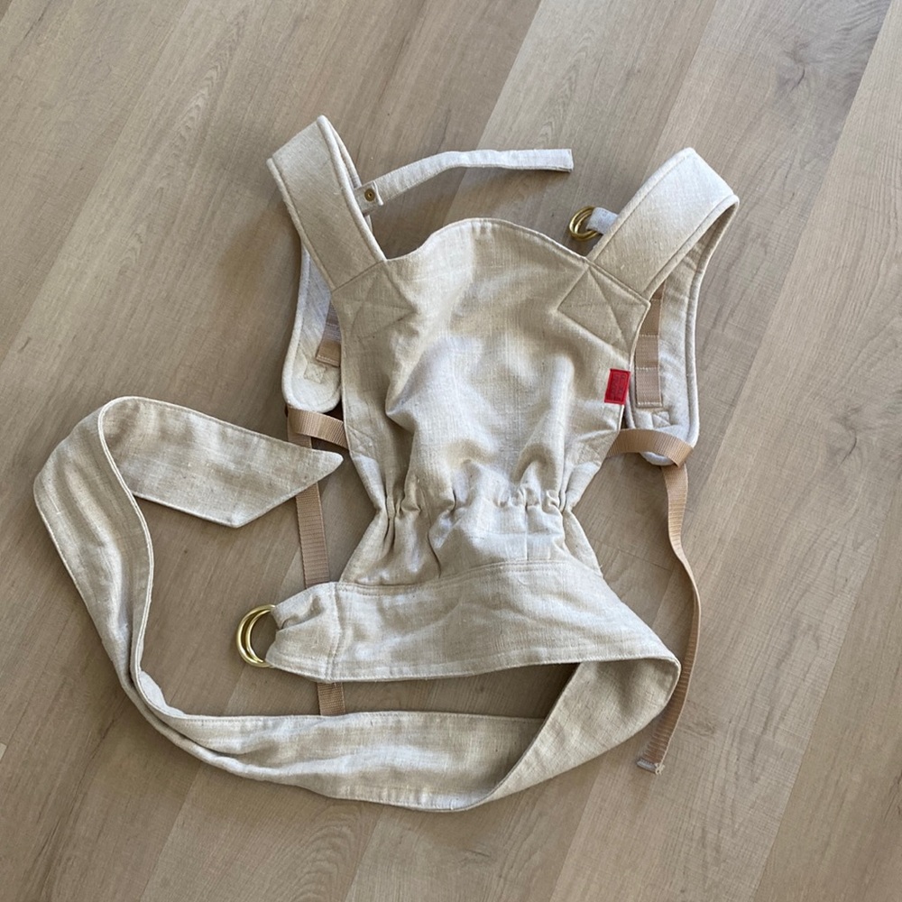 Sakura Bloom Carrier in Maven Silk Oak
